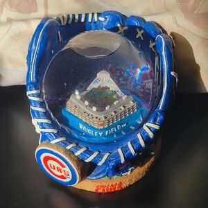 Chicago Cubs Wrigley Field Snow Globe Legends of the Diamond Forever Collectible